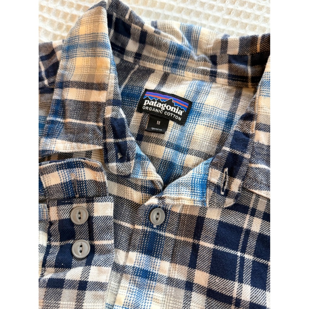 Patagonia Button Down Shirt Mens Size M Blue Plaid Organic Cotton Flannel